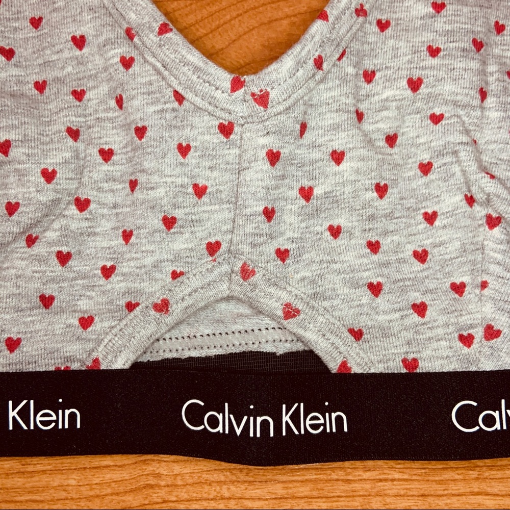 Calvin Klein Unlined Printed Logo Hearts Bralette - Picture 4 of 7